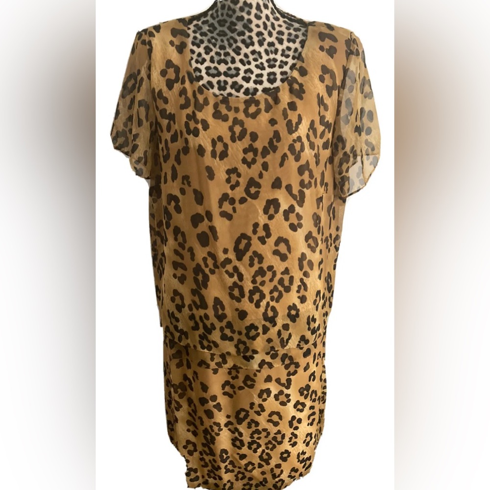 Cheetah Dress Size 14W MIDI Short Sleeve Sheer Lined Key Hole animal print